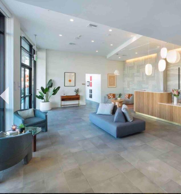 Relax On Wilshire With A View Apartment Los Angeles Exterior foto